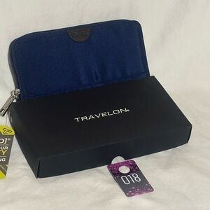 Travelon RFID Blocking Wallet in Black
